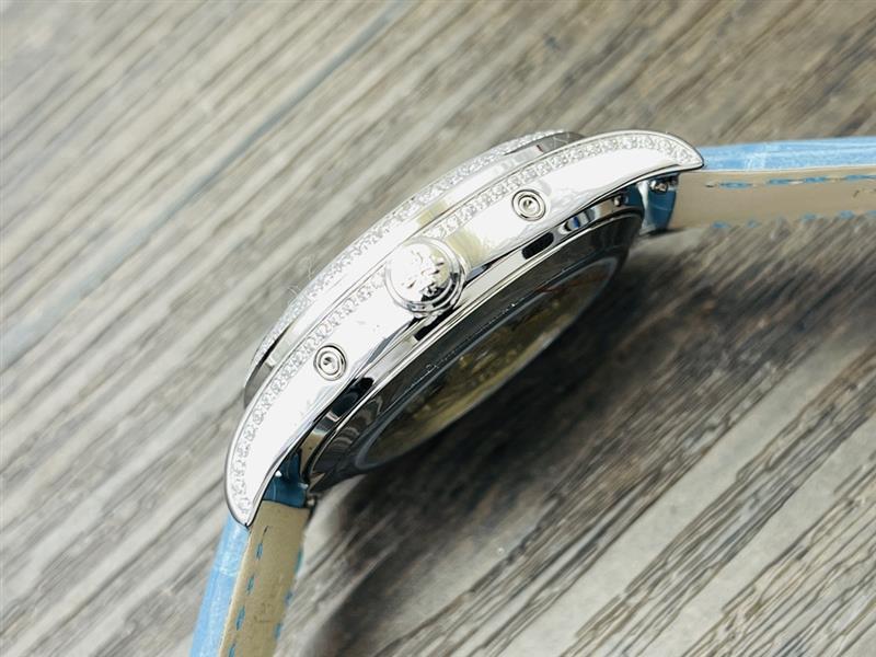 202457162458284 2300